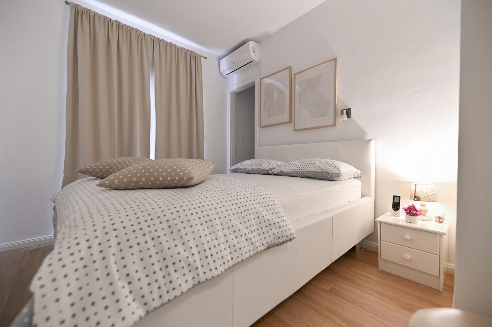 Near Zadar City Center Apartment With Free Parking And Air Condition In Each Room Екстер'єр фото